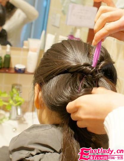DIY韓式盤發(fā)發(fā)型做優(yōu)雅淑女