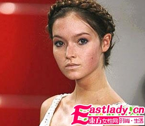 章子怡示范時尚甜美新娘發(fā)型