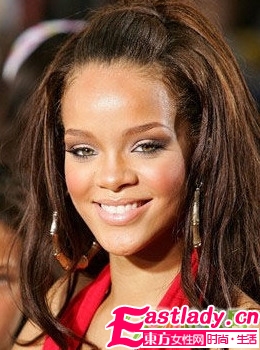 流行天后蕾哈娜的個(gè)性發(fā)型盤點(diǎn)