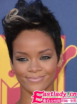 流行天后蕾哈娜的個性發(fā)型盤點(diǎn)