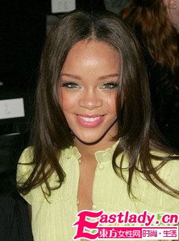 流行天后蕾哈娜的個(gè)性發(fā)型盤點(diǎn)