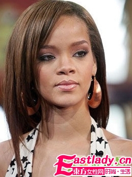 流行天后蕾哈娜的個(gè)性發(fā)型盤點(diǎn)