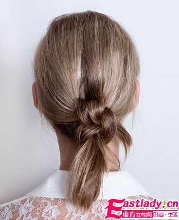  雙結(jié) 發(fā)髻的盤法步驟