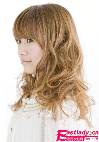 4款方臉發(fā)型 豪邁中添女人味