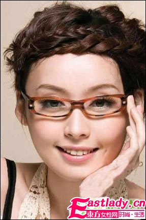 今秋最拉風(fēng)的8種盤發(fā)