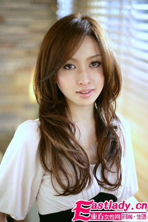 打造瓜子臉的6款經(jīng)典發(fā)型