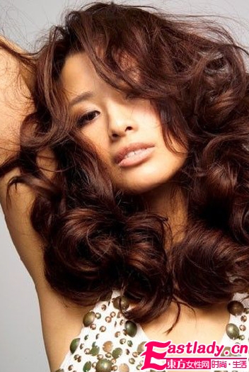 超人氣 5步驟DIY卷出性感大波浪