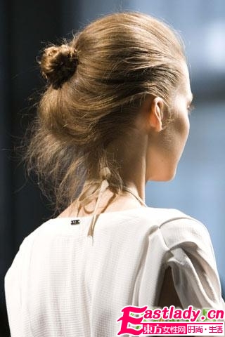 根據(jù)發(fā)質(zhì)特點 設計你自己的氣質(zhì)發(fā)型