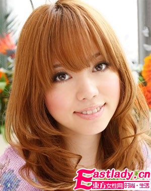 DIY時(shí)尚 長(zhǎng)發(fā)變短發(fā)圖解4步驟