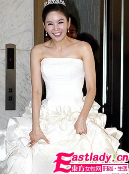 09秋季韓式女星婚宴發(fā)型