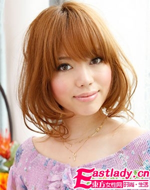 DIY時(shí)尚 長(zhǎng)發(fā)變短發(fā)圖解4步驟