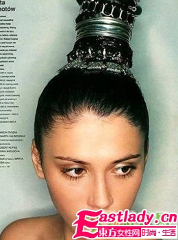 驚艷風(fēng)情 復(fù)古盤(pán)發(fā)的高貴