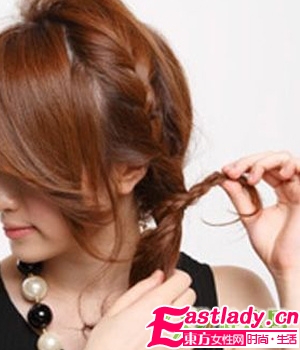 DIY華麗感嫵媚新年韓式盤發(fā)