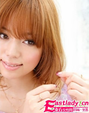 DIY時尚 長發(fā)變短發(fā)圖解4步驟