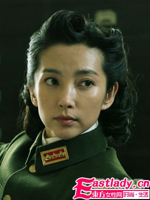 明星復(fù)古發(fā)型 品最美女人味