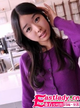 秋季最新韓國(guó)街拍時(shí)尚大卷發(fā)