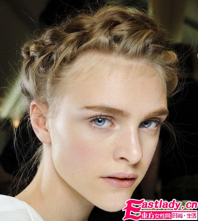 唯美法式麻花辮編發(fā)發(fā)型