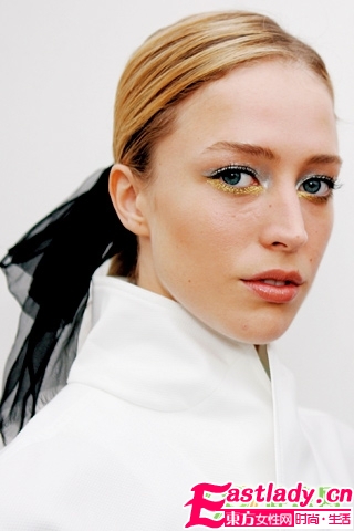 09秋季最新迷人度假發(fā)型DIY