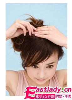 DIY速成韓式可愛(ài)盤發(fā)步驟圖解