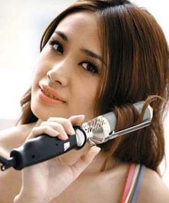 DIY卷梨花頭發(fā)型 卷發(fā)棒卷出個性