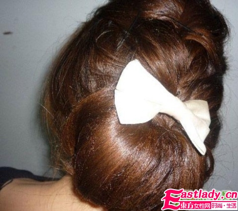 冬季韓式盤發(fā)圖解