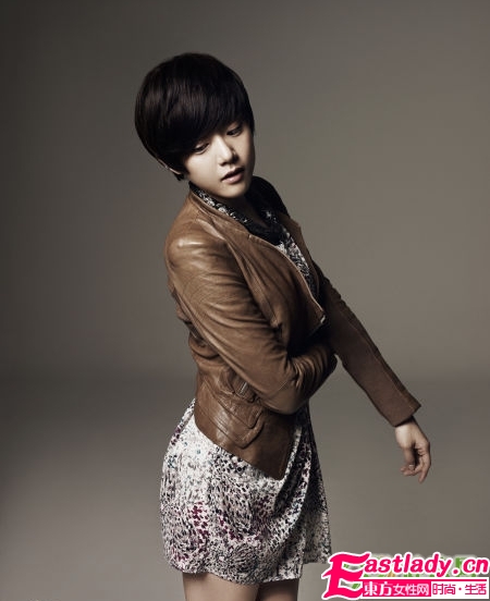 文根英短發(fā)寫真變熟女