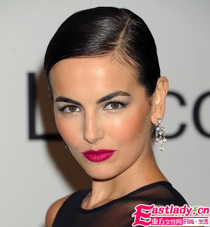 14款側(cè)分發(fā)型 女星風(fēng)情演繹