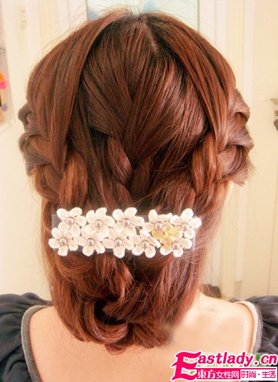 初秋韓式氣質(zhì)編發(fā)的編法步驟圖解