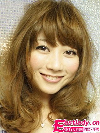 2011九月最新流行發(fā)型 中長發(fā)梨花頭強(qiáng)勢歸來