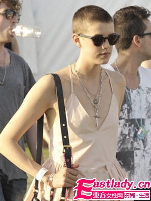 學(xué)習(xí)短發(fā)女王10款百變發(fā)型