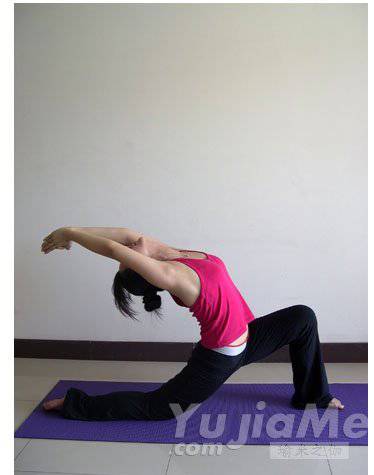 瑜伽拜日十二式詳解 瑜伽初學者必看