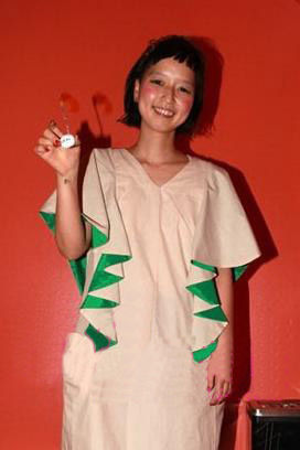 潮人示范露額短劉海發(fā)型 一起來學(xué)一下吧