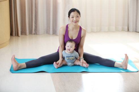 產(chǎn)后如何瘦肚子 5招產(chǎn)后瑜伽學(xué)起來(lái)