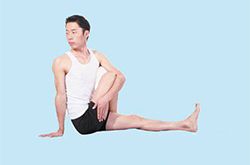 瑜伽初學(xué)者必看 瑜伽體位法的基礎(chǔ)動(dòng)作