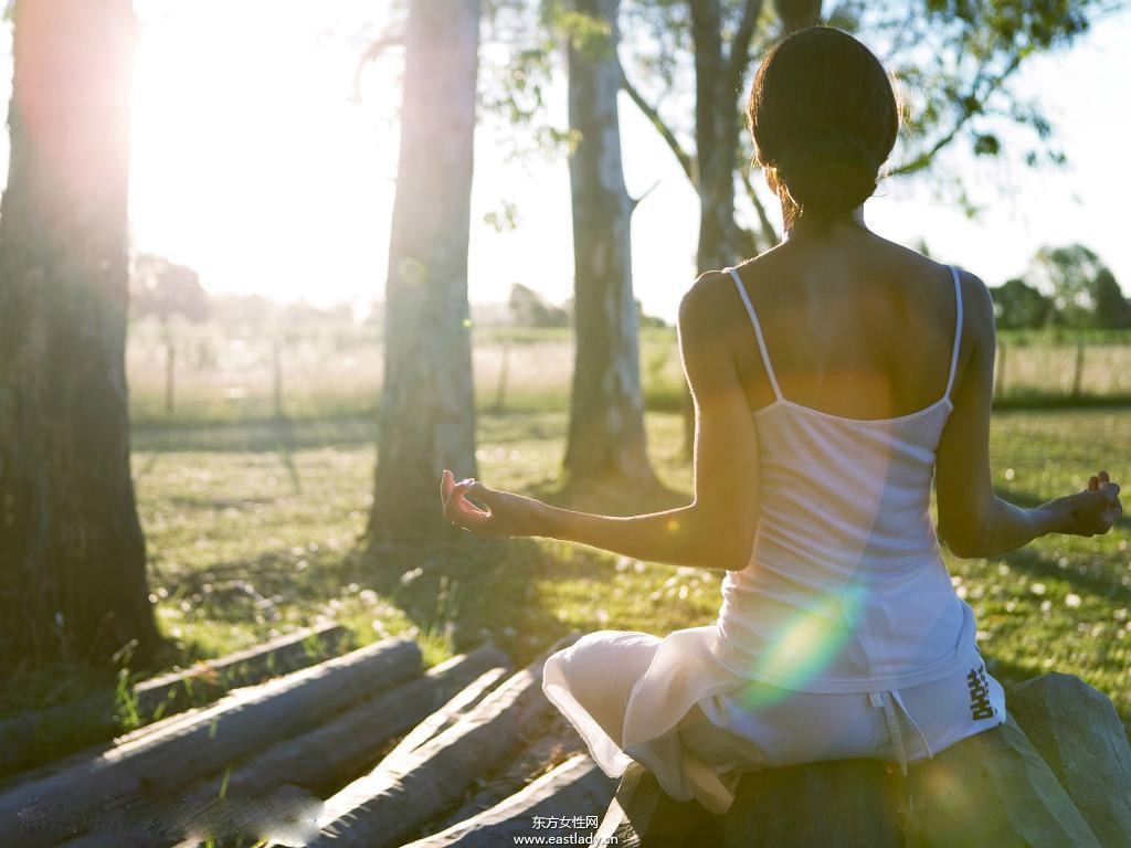 在家也能瘦肚子 6式瑜伽減肥小動(dòng)作全搞定