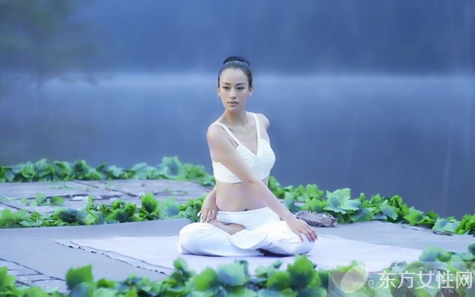 10分鐘超有效燃脂瘦身瑜伽 初學(xué)瑜伽減肥者必看