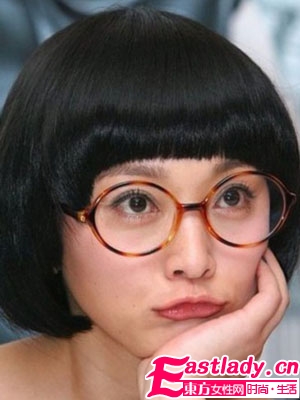 女明星大秀鍋蓋頭發(fā)型 可愛又個性