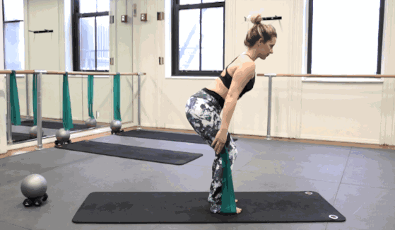 8式瑜伽豐胸法 讓你呈現(xiàn)傲人雙峰