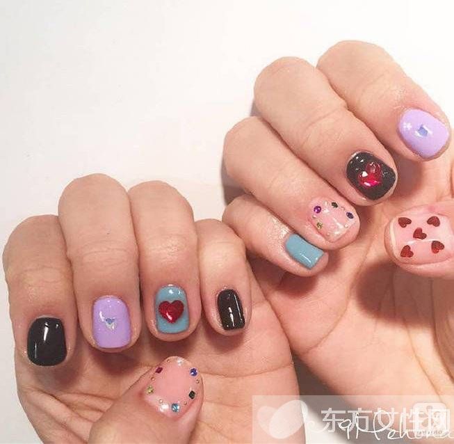 9款閃閃惹人愛美甲圖案 還不趕緊學起來