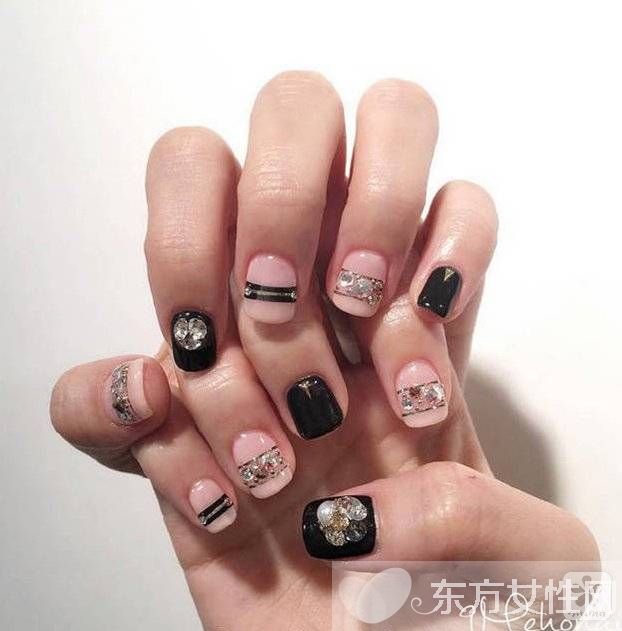 9款閃閃惹人愛美甲圖案 還不趕緊學起來