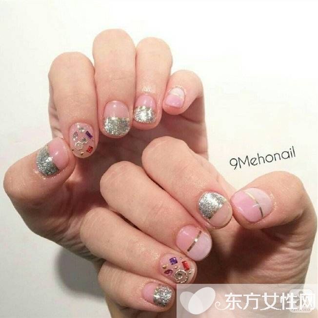 9款閃閃惹人愛美甲圖案 還不趕緊學起來