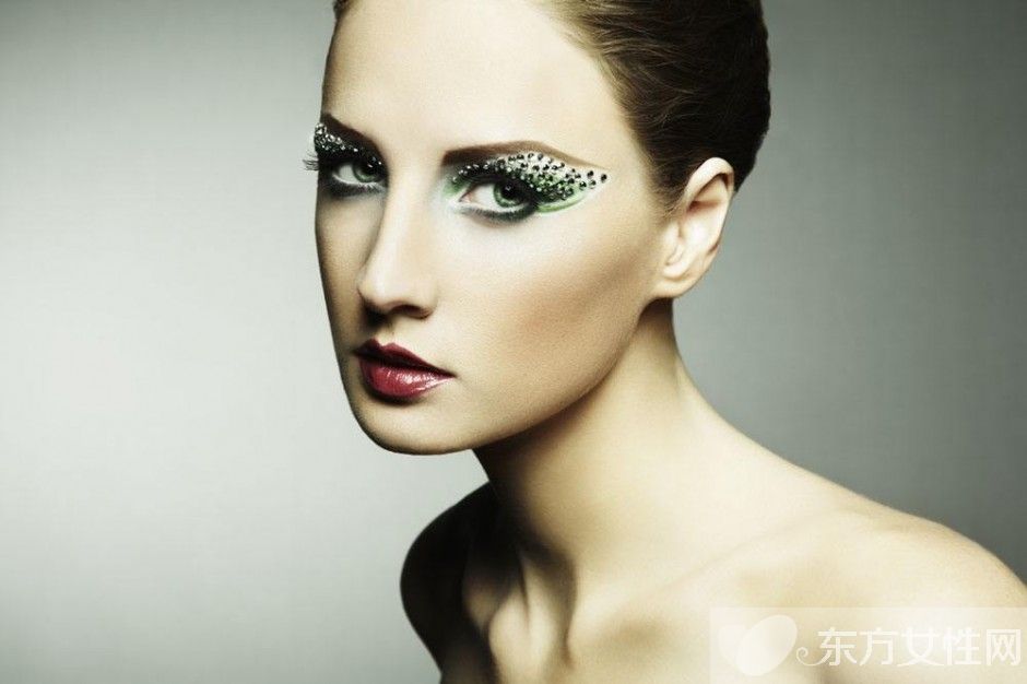 睫毛膏干了怎么辦 教你正確使用睫毛膏