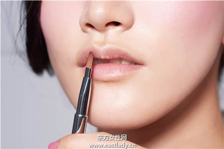 新潮妝 血色妝的風(fēng)潮你跟上了嗎