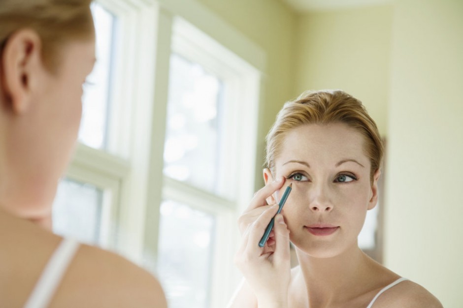 四款單眼皮眼線畫法 讓你擁有一雙魅惑電眼