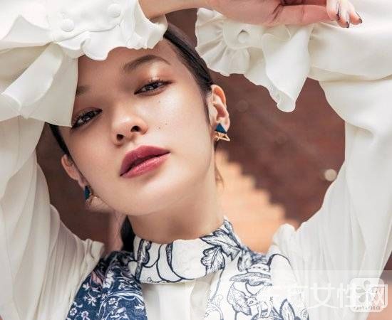 日系復(fù)古妝容教程 讓你大氣爆棚帥的沒朋友