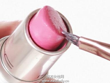 描畫唇妝的基本手法