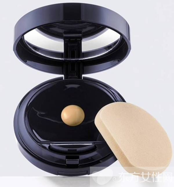 這個(gè)冬天妝容怎么畫才美 不如試下這些彩妝品