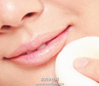 描畫唇妝的基本手法