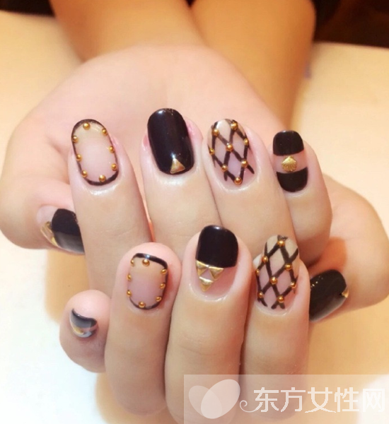 換季想時髦 那就趕緊來一款 格子甲 吧