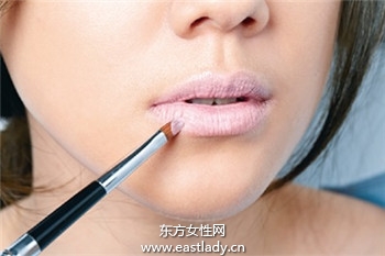 潮味丹寧妝容輕松駕馭 好感UP